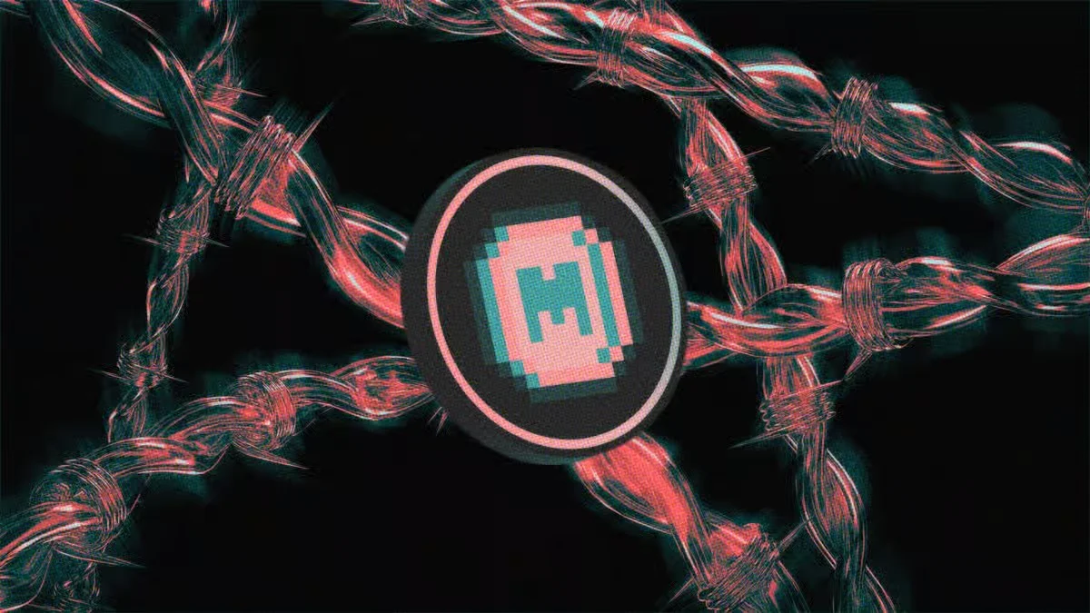 شعار العملة مع رمز "M" منقط